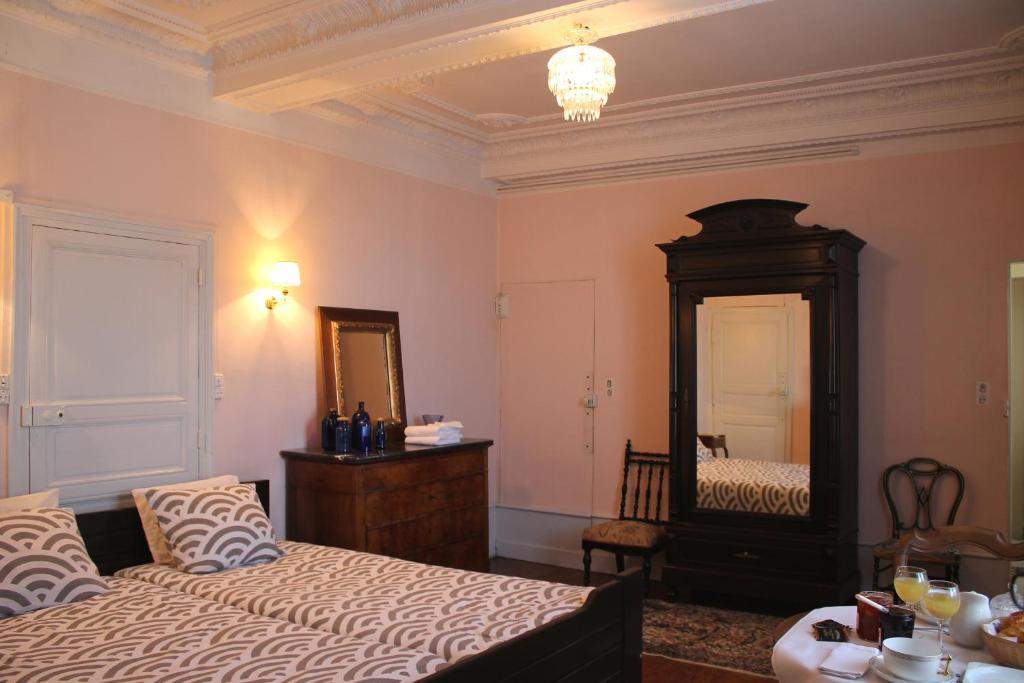 Chambres D'Hotes La Distillerie B&B Saint-Germain-du-Bois 部屋 写真